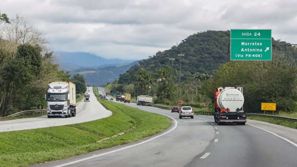 Complexo de rodovias segue traçado da BR-101 no Paraná