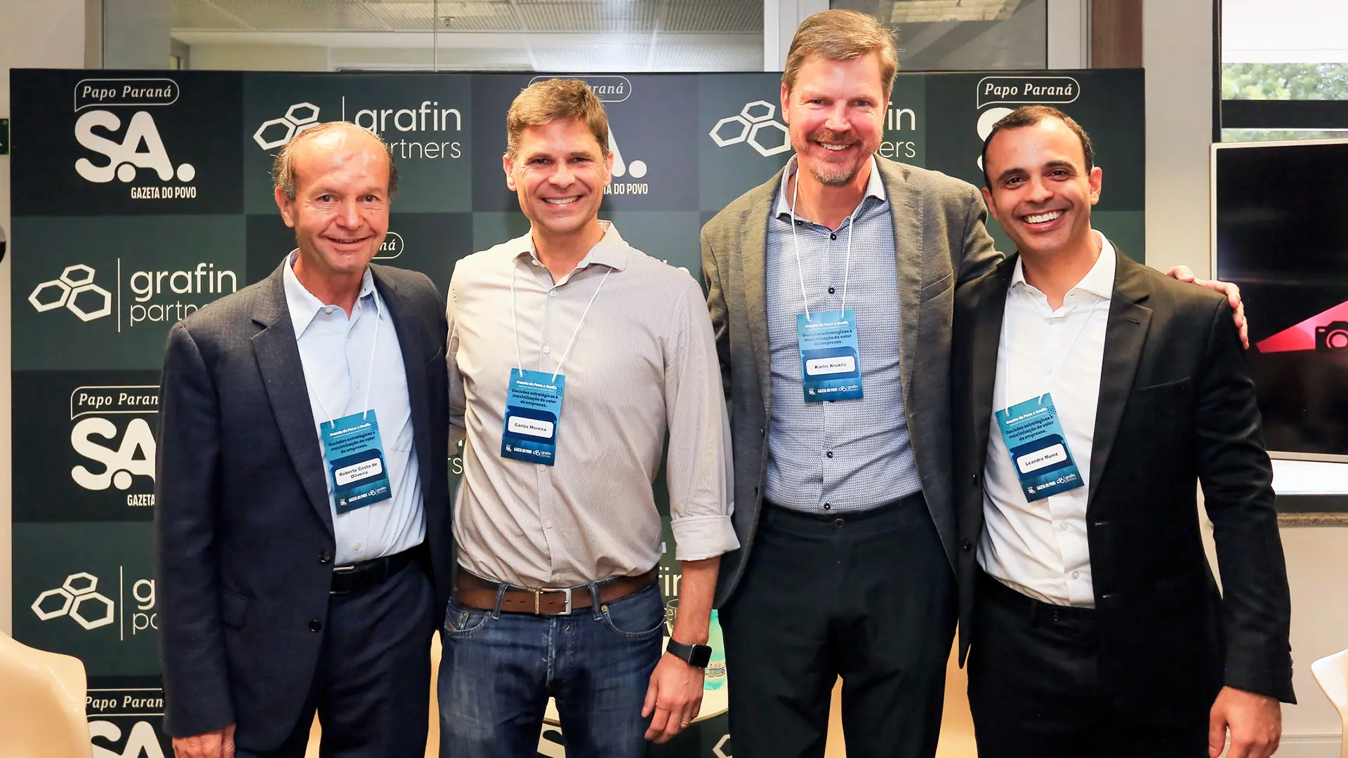 Da esquerda para a direita: Roberto Costa Oliveira, Carlos Moreira, Karlis Krulis e Leandro Muniz, que estiveram à frente do debate. 