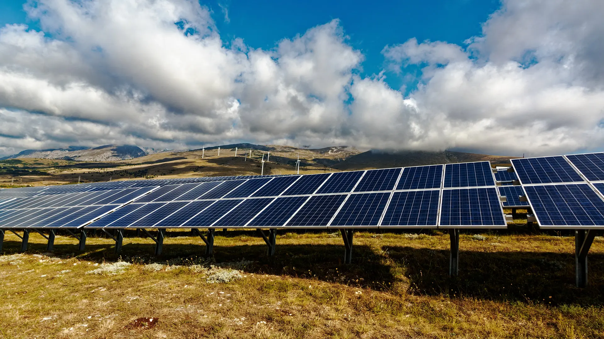 A Cogecom é a primeira cooperativa de GD do Brasil, conectando usinas de energia limpa, concessionárias e consumidores