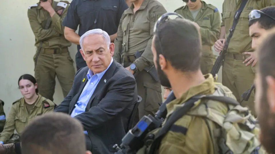 Netanyahu promete continuar atacando “impiedosamente” o Hezbollah após morte de 4 soldados de Israel