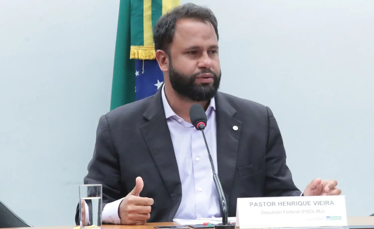 Pastor Henrique Vieira entrou com mandado de segurança no STF contra a PEC 28