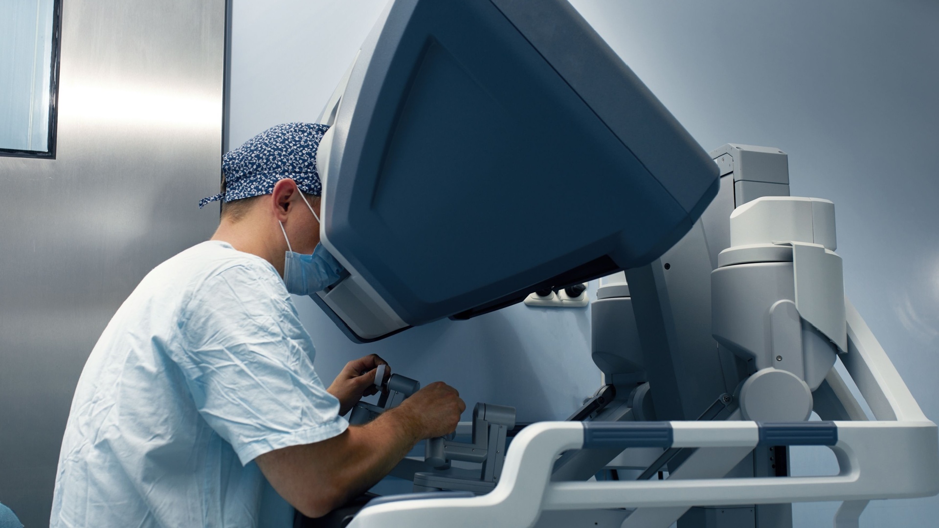 Na cirurgia robótica, áreas mais delicadas e complexas são acessadas com maior precisão