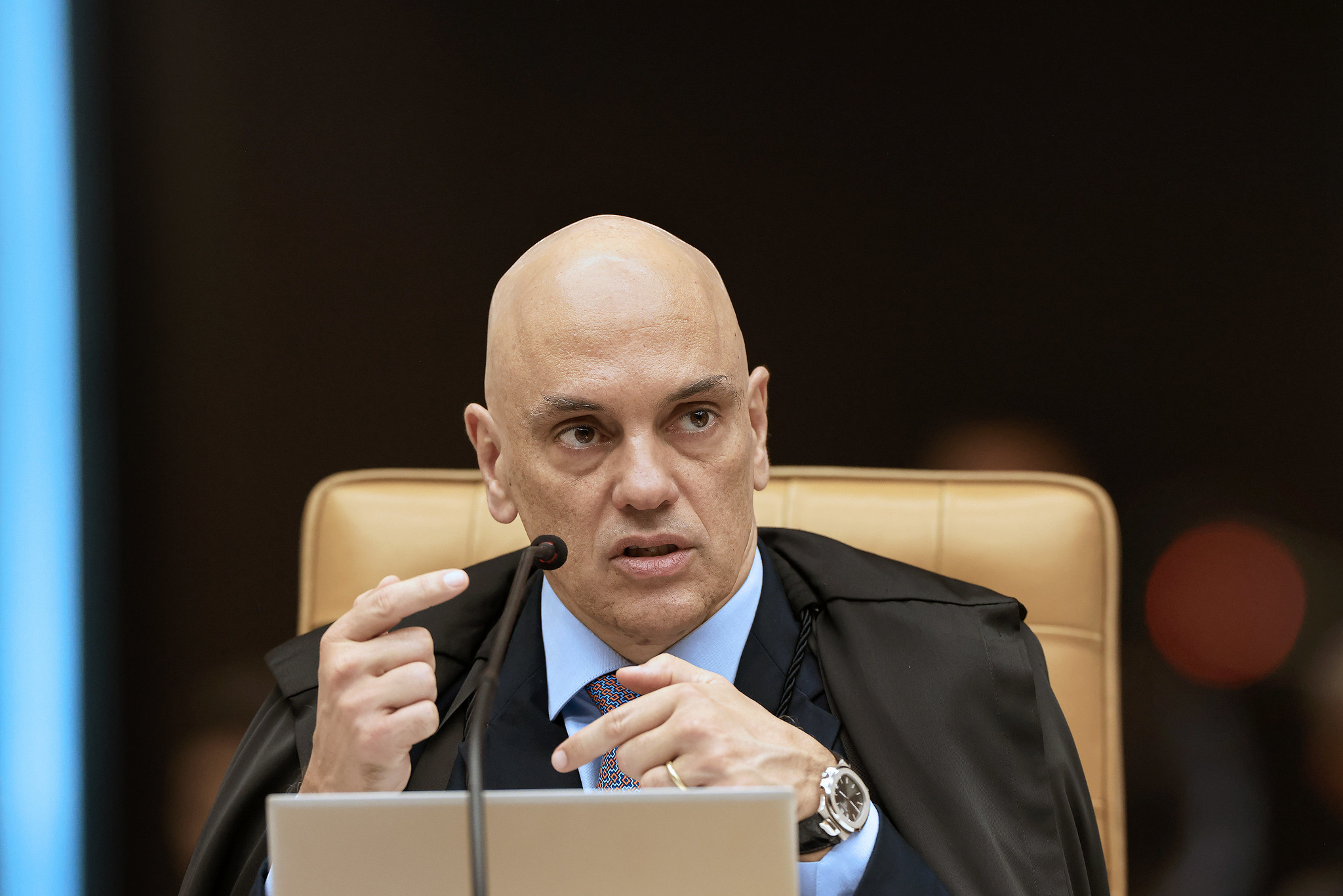 Moraes enviou ao Ministério da Justiça o pedido de extradição de 63 investigados pelos atos de 8 de janeiro considerados foragidos.