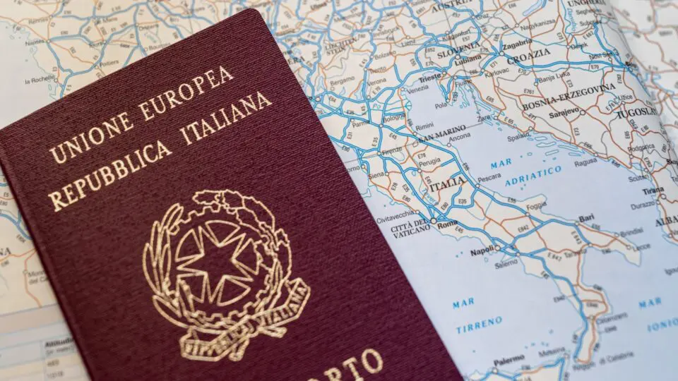 A Itália é um dos países mais seguros da Europa devido à sua posição de destaque na UE e na OTAN, além de ter uma das expectativas de vida mais altas do mundo