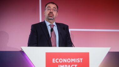 Daron Acemoglu, um dos ganhadores do Nobel de Economia de 2024.