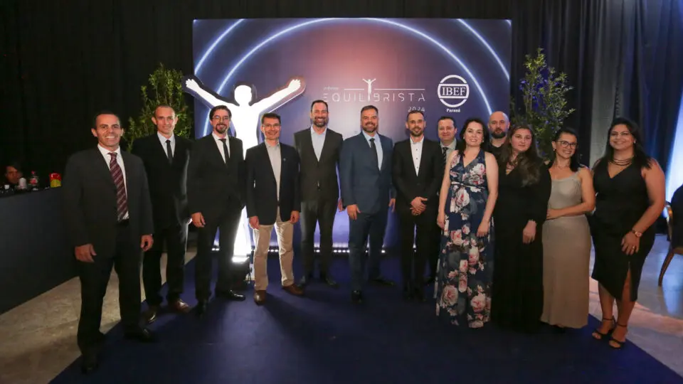 Diogo Benke e a equipe do Grupo Marista responsável por implementar as iniciativas que resultaram em 43% de aumento na receita operacional líquida