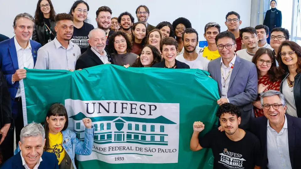 O presidente do Brasil, Luiz Inácio Lula da Silva, visita a Universidade Federal de São Paulo (Unifesp), em julho: PT é o partido favorito dos professores