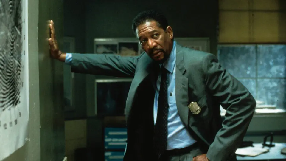 Alex Cross (Morgan Freeman) tem de investigar o sumiço da sobrinha em "Beijos que Matam"