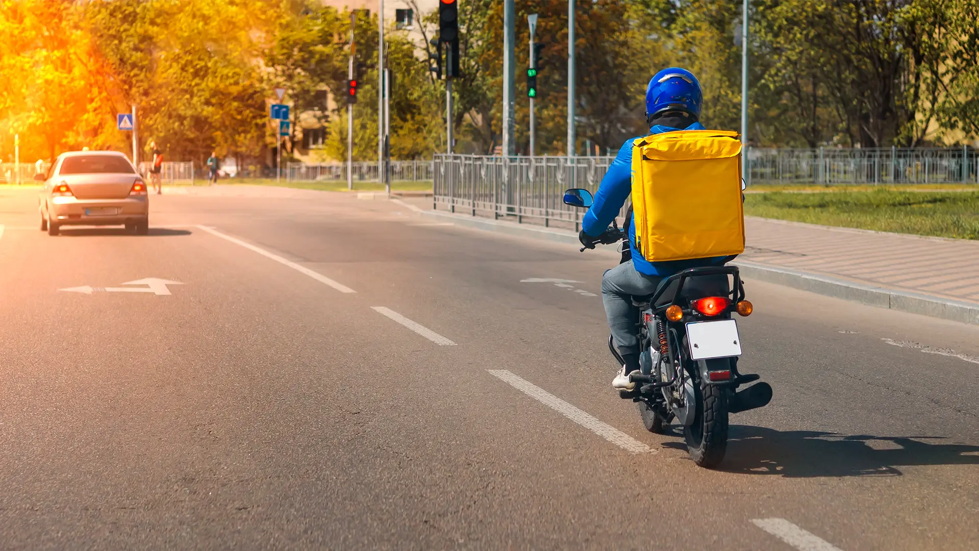 40% dos entregadores não concluíram o ensino fundamental ou médio.