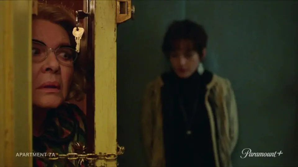 Dianne Wiest ajuda Julia Garner a brilhar no prelúdio de "O Bebê de Rosemary"