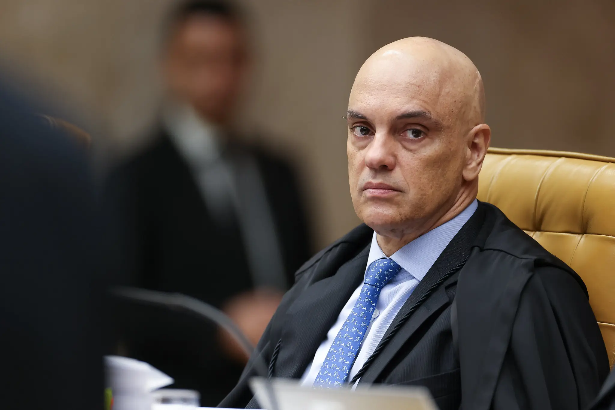 Moraes vota contra pedido do X para desbloquear Allan dos Santos