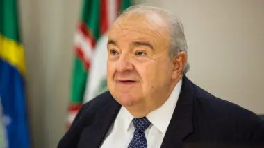 Greca celebra vitória e diz que Pimentel não é candidato de direita