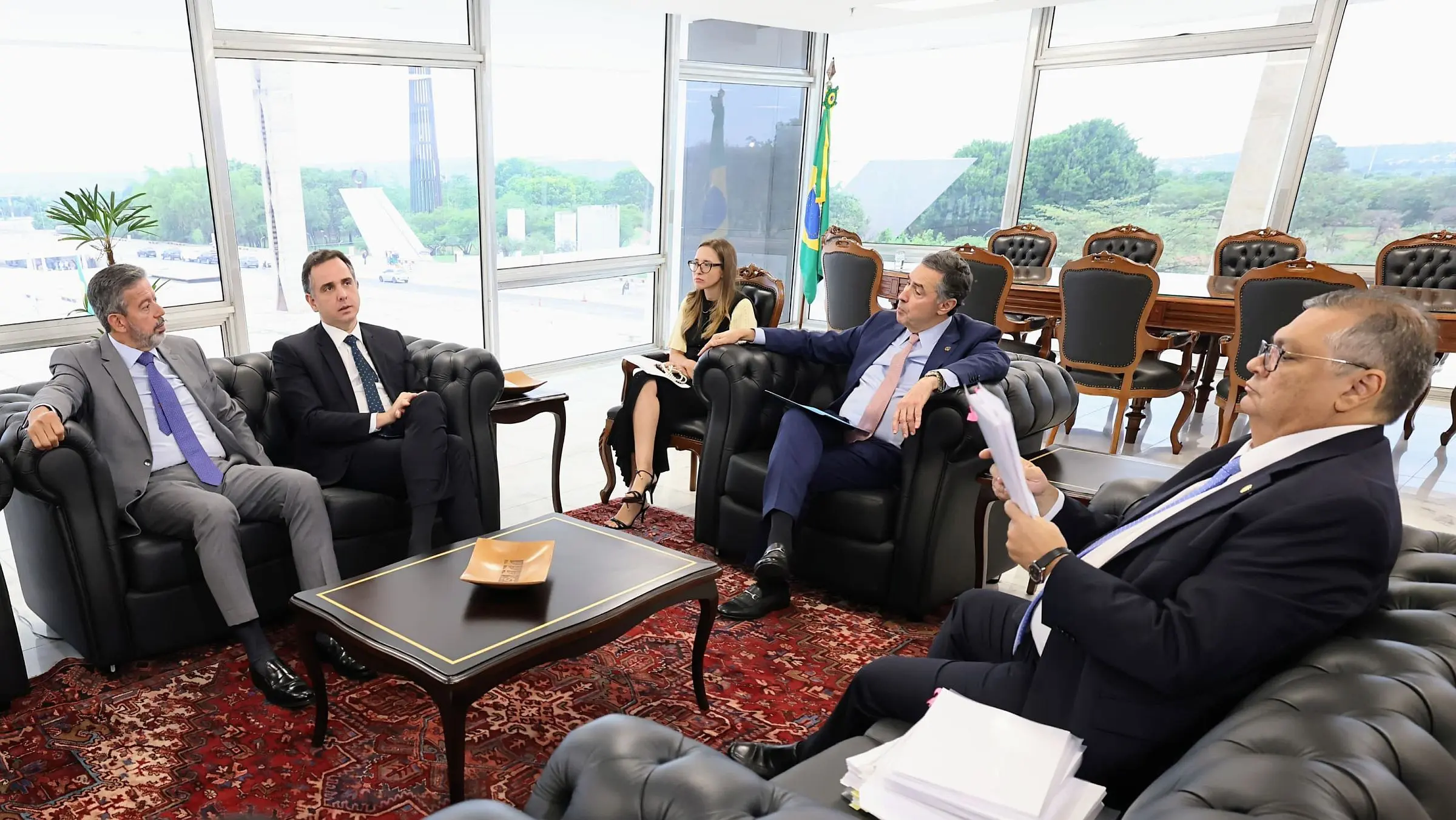 Imunidade parlamentar fica de fora de conversas entre Lira, Pacheco, Barroso e Dino