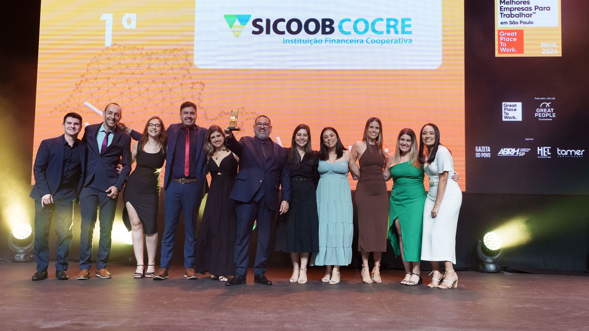 Sicoob Cocre conquistou o primeiro lugar na categoria média empresa do Interior de São Paulo na premiação Great Place to Work