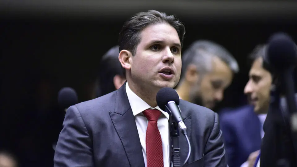 PL, PT e MDB declaram apoio a Motta para sucessão na Câmara