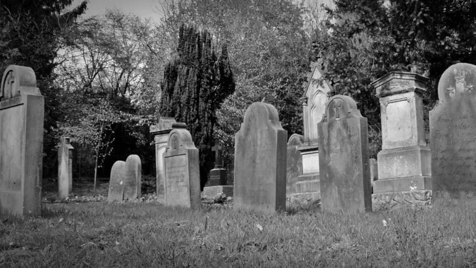 DIA DE FINADOS MORTE