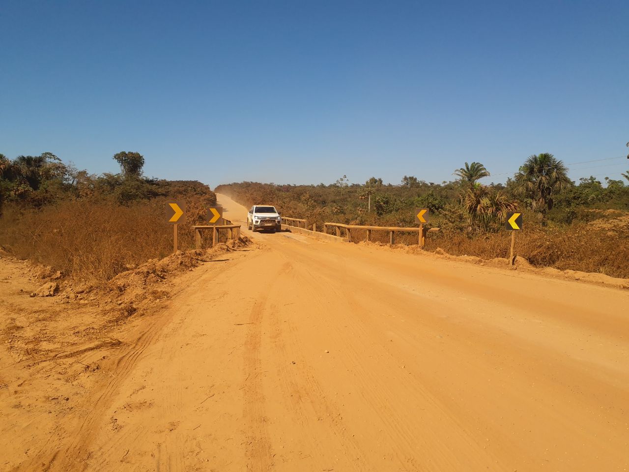 Trecho da BR-158, no município de Bom Jesus do Araguaia, exemplifica estado das rodovias geridas pelo governo federal no estado do Mato Grosso.