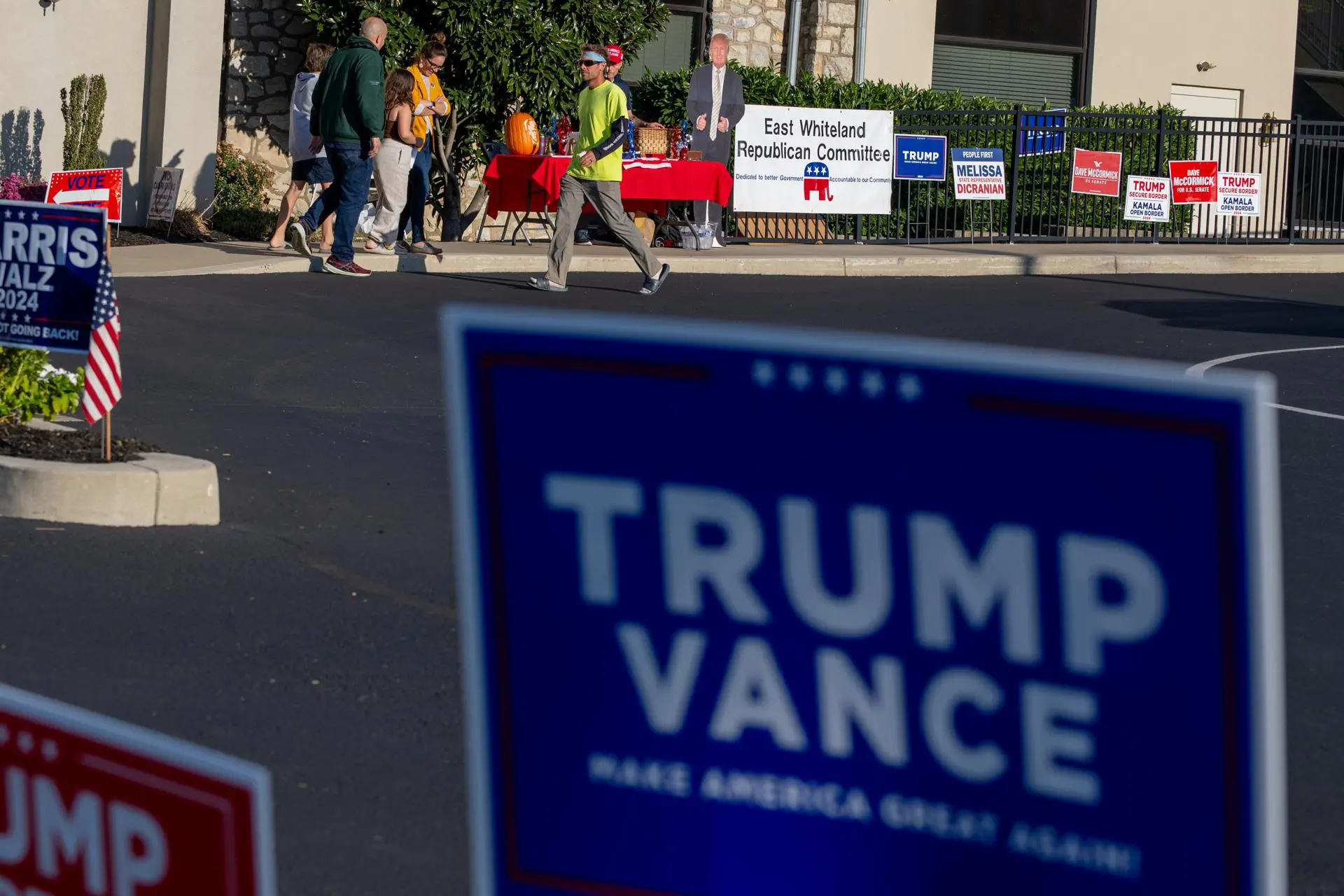 Homem é preso em Michigan após ameaçar ataque contra conservadores em caso de vitória de Trump