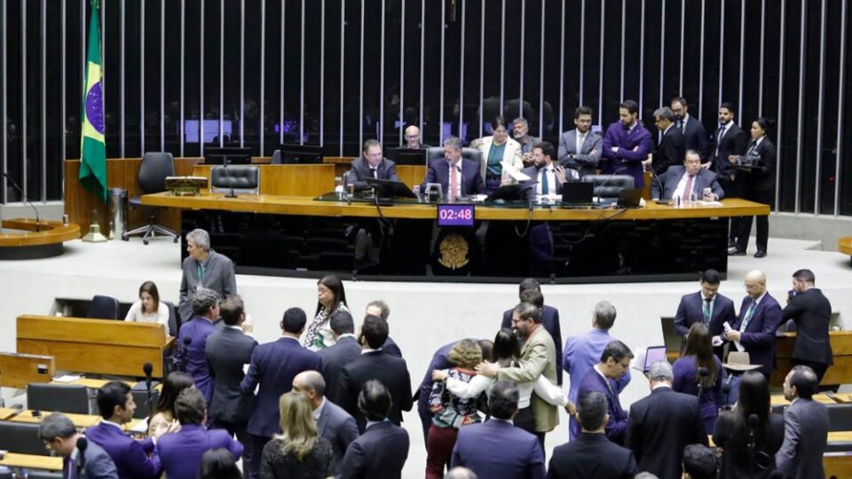 Câmara aprova PL das Emendas após exigência do STF