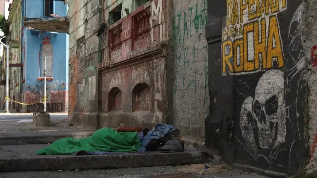 Imóveis ociosos no centro de São Paulo são problema crônico cuja solução caminha a passos lentos.