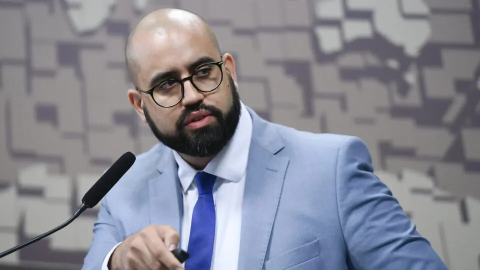 A Gazeta do Povo conversou com Lauro Anhezini Jr., diretor de Assuntos Regulatórios e Científicos da BAT Brasil, uma das maiores empresas do setor.