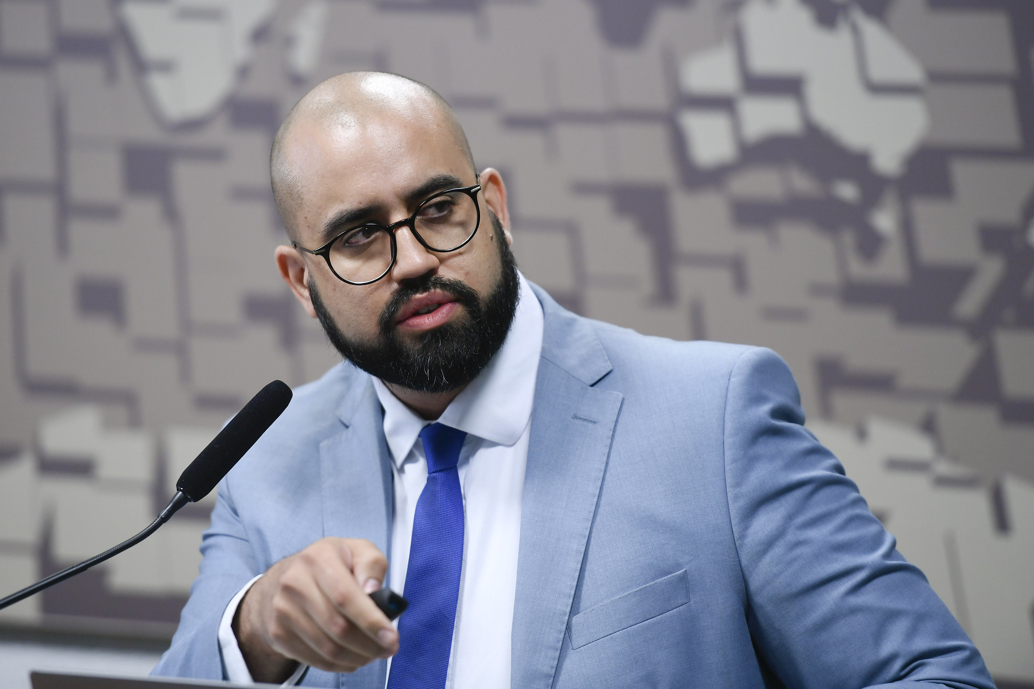 A Gazeta do Povo conversou com Lauro Anhezini Jr., diretor de Assuntos Regulatórios e Científicos da BAT Brasil, uma das maiores empresas do setor.