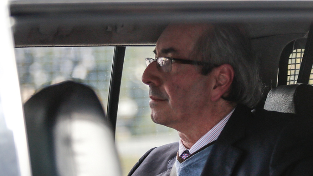 Defesa do ex-presidente da Câmara afirma que o ex-juiz Sergio Moro manipulava delações premiadas.