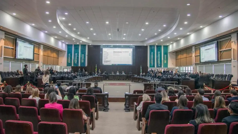 TJ-PR faz eleição a presidente da Corte