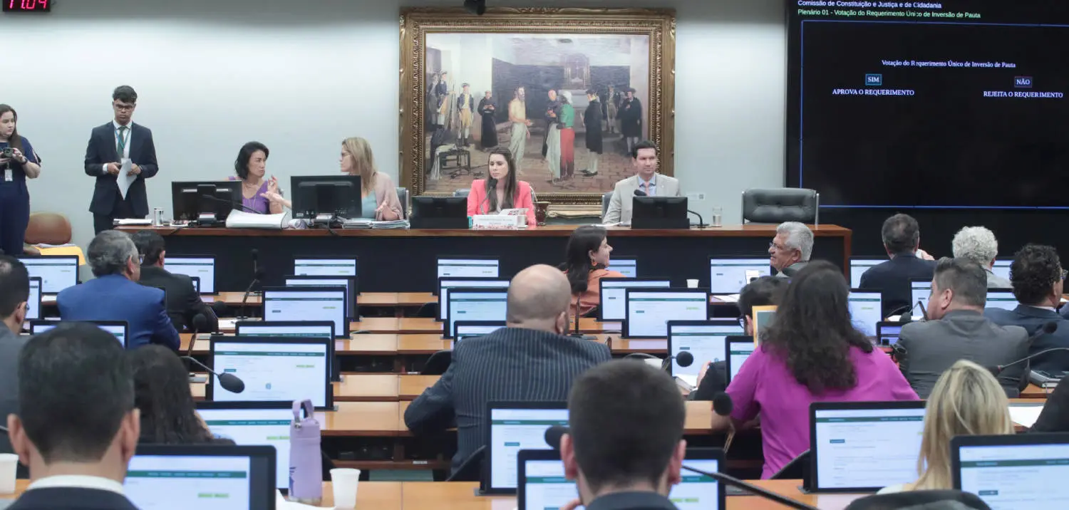 CCJ da Câmara dos Deputados aprovou projeto que prevê responsabilização civil e criminal de movimentos sociais