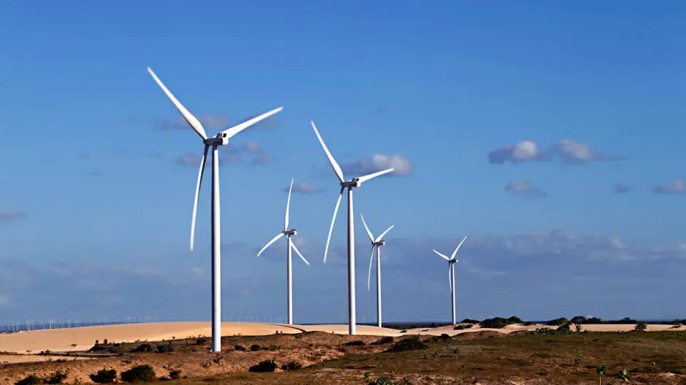 Brasil está mais perto de "estocar vento" (e sol) com baterias