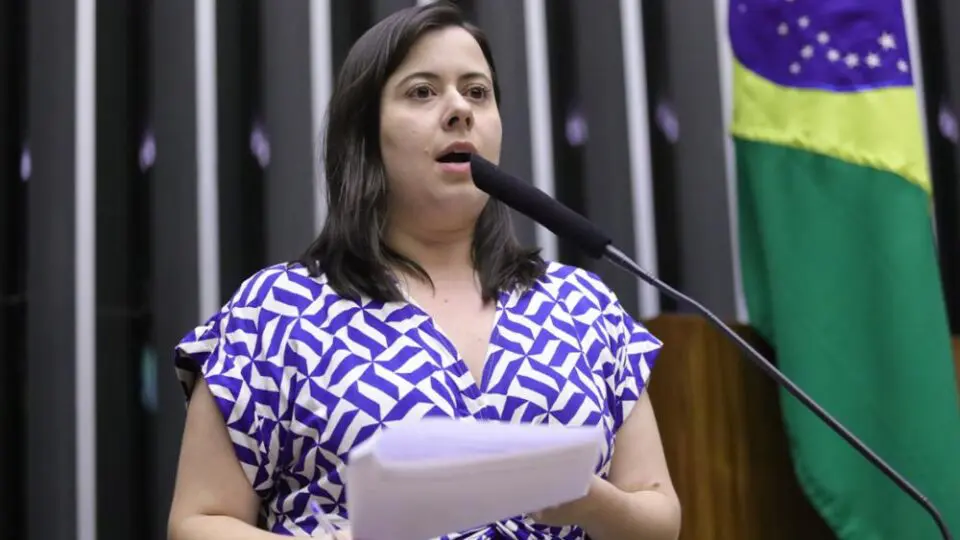 Psol pede fim do PL da anistia após explosões no Supremo