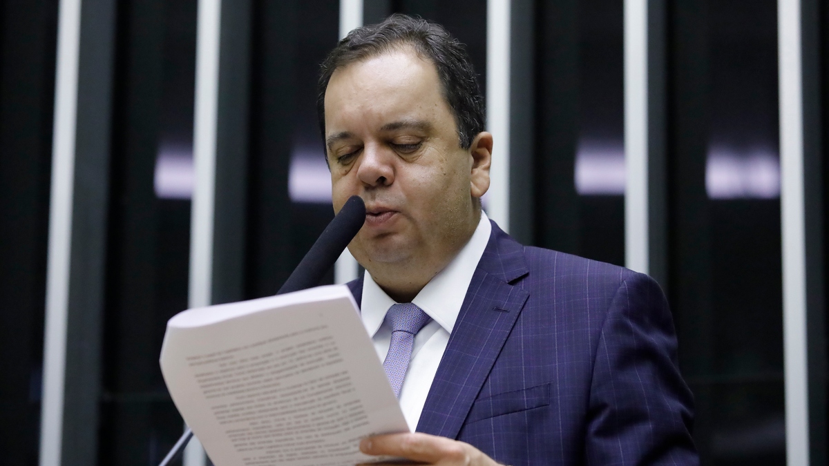Elmar Nascimento afirma que Congresso não terá tempo de votar PL da Anistia neste ano, e foco é o Orçamento de 2025.