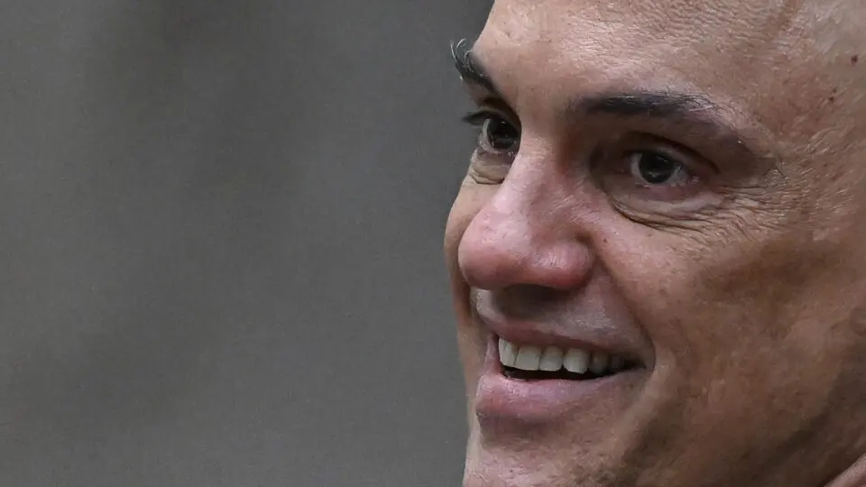 Alexandre de Moraes listou entre supostos crimes de suspeitos “ataques às vacinas contra a Covid-19 e às medidas sanitárias na pandemia”.