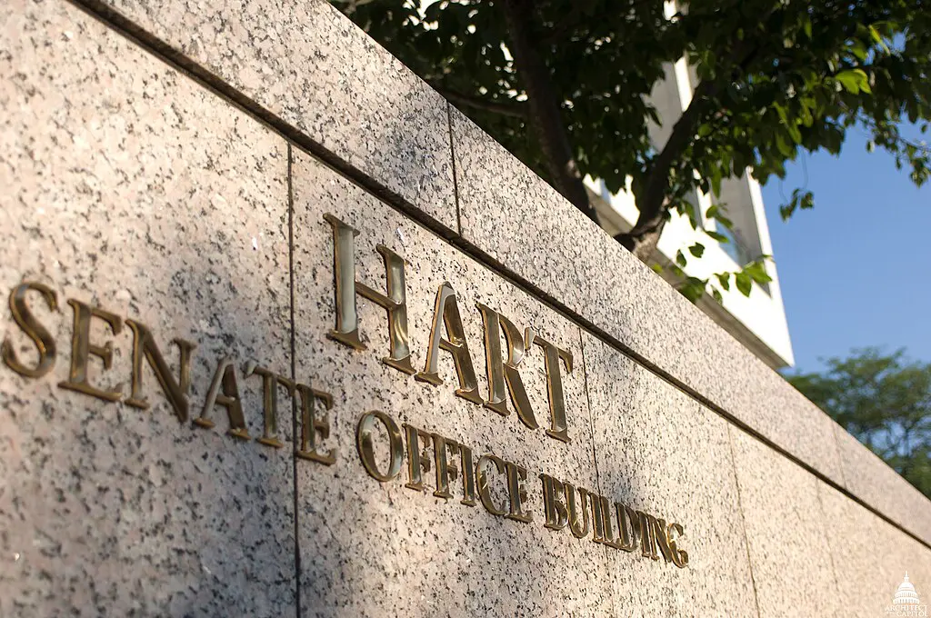 Manifestantes pró-Palestina são presos durante ato em prédio do Senado dos EUA