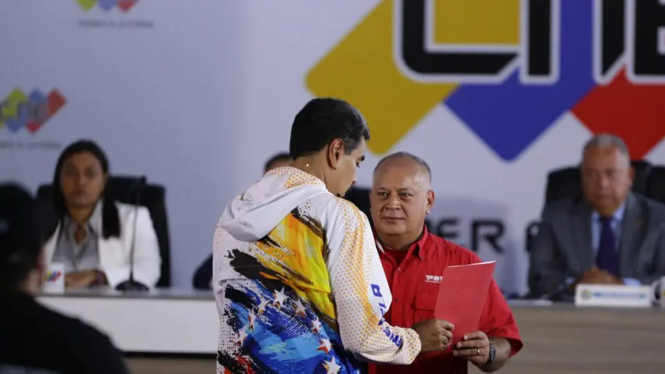 EUA aumentam recompensa por captura de Maduro e Cabello para US$ 25 milhões