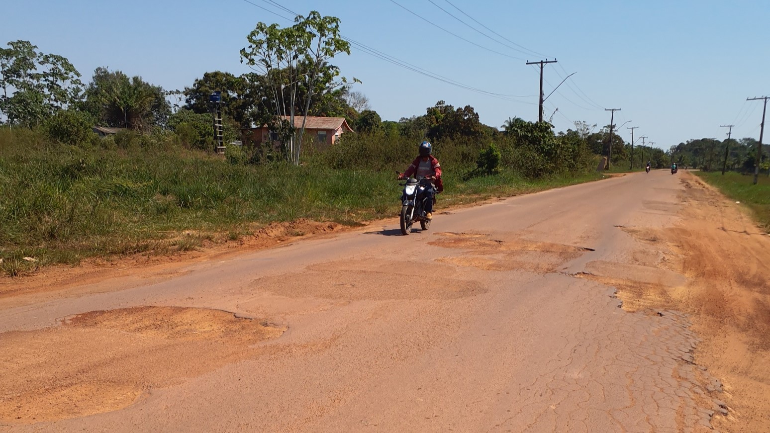 BR-317 na Boca do Acre, no Amazonas: estado possui o maior índice de rodovias em péssimas condições.