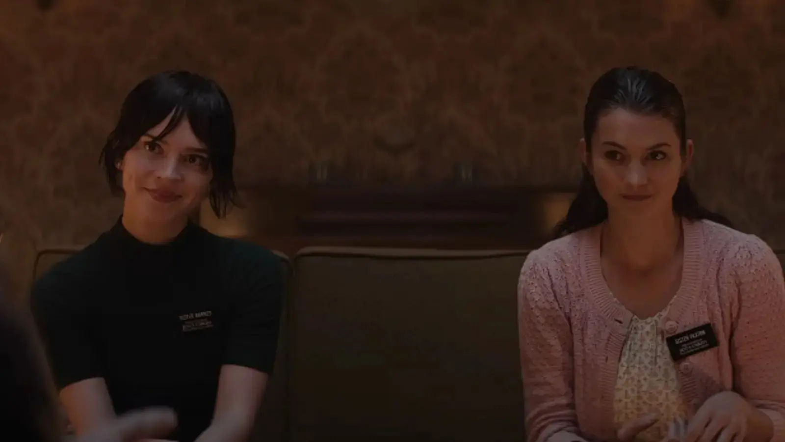 Sophie Tatcher e Chloe East, que cresceram como mórmons