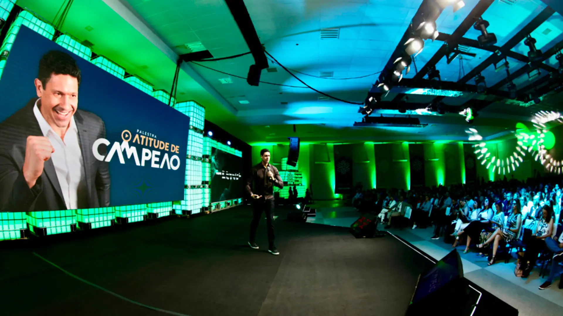 Gustavo Borges, quatro vezes medalhista olímpico e co-fundador da metodologia Gustavo Borges, a maior rede de ensino de natação da América Latina