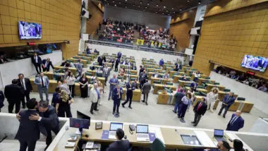 Alesp aprova PEC da Educação do governo Tarcísio de Freitas