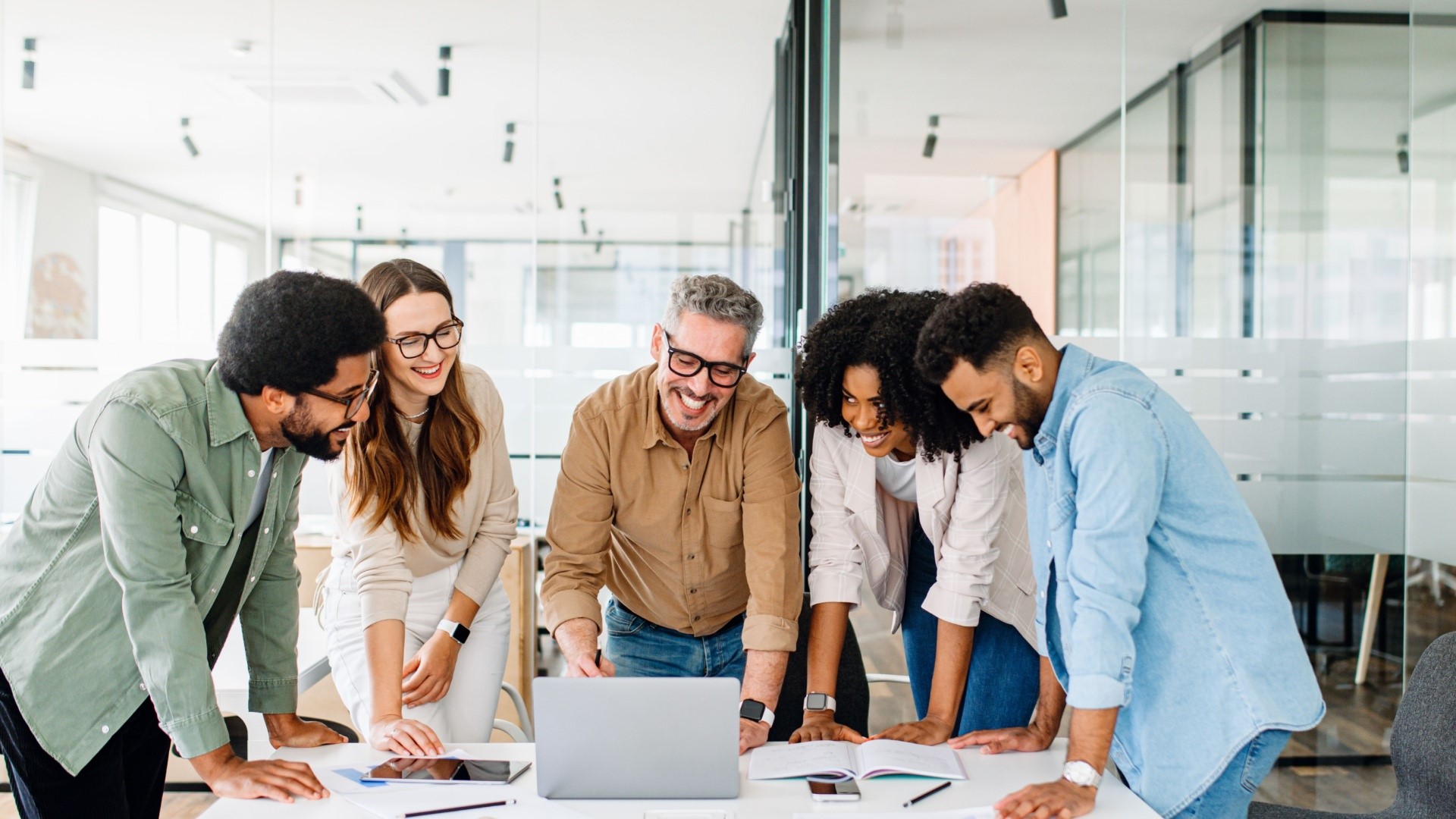 Inteligência coletiva envolve combinar o conhecimento de diferentes pessoas com tecnologias inovadoras