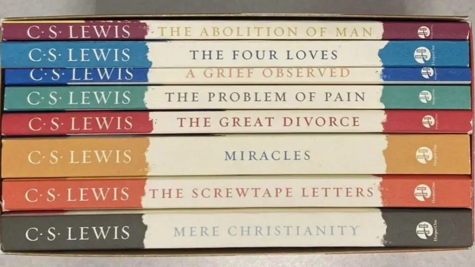 Algumas das obras mais famosas do irlandês C. S. Lewis