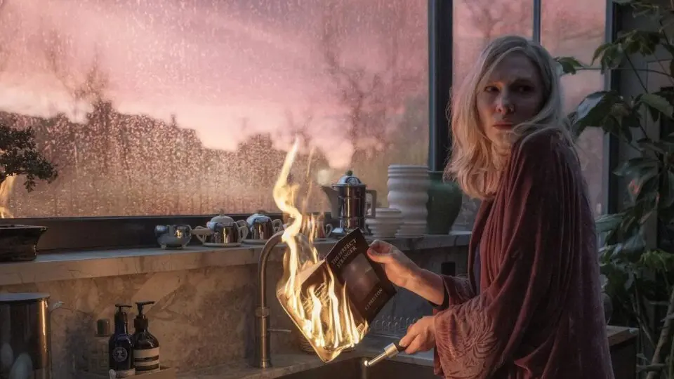 Cate Blanchett em cena da série "Disclaimer".