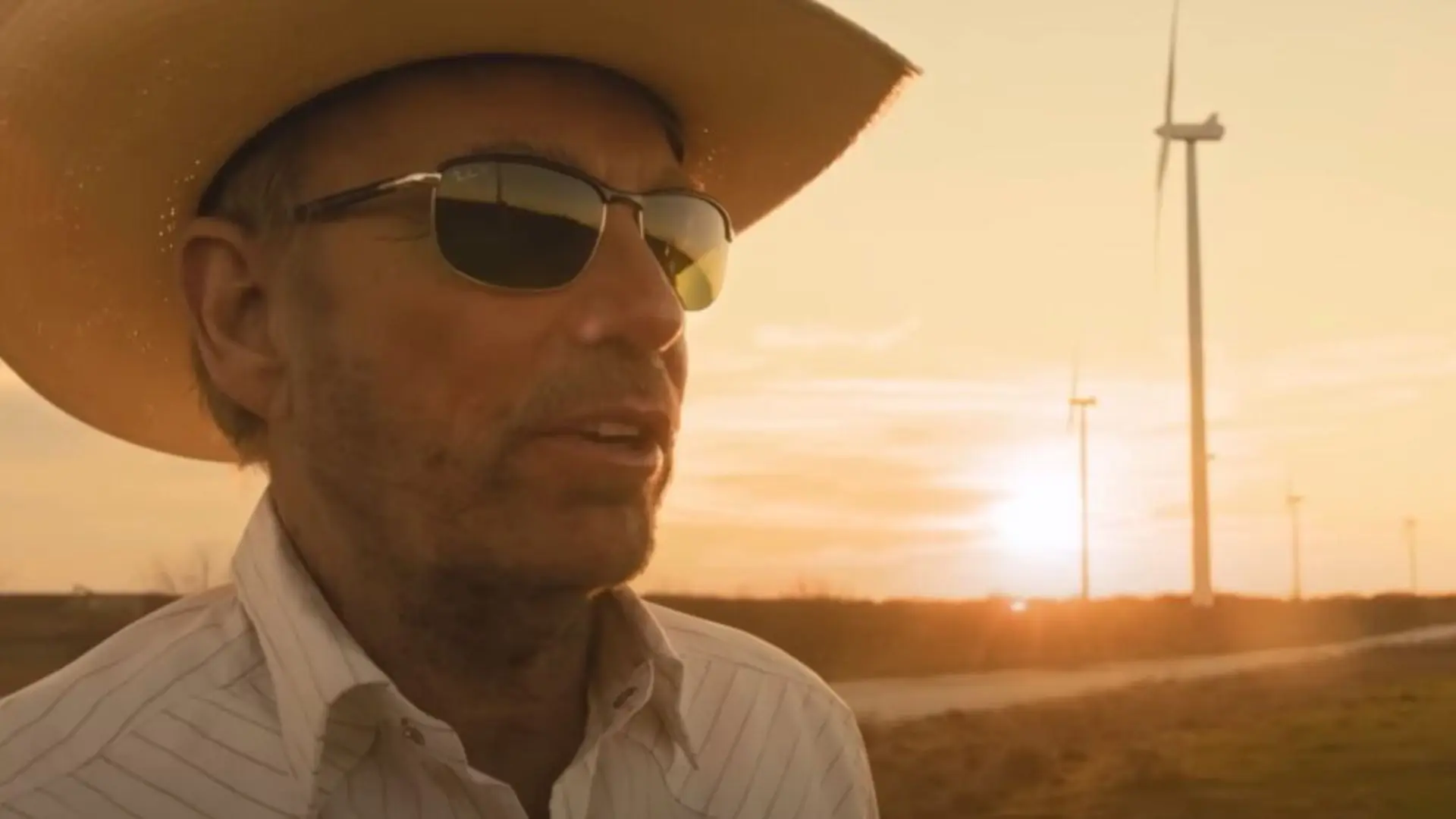 Cena de "Landman" que critica energia eólica fez sucesso entre conservadores nos EUA