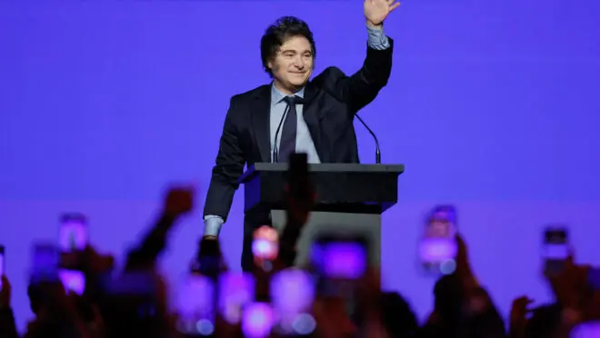 Um ano de Milei: os sinais de melhora da economia argentina