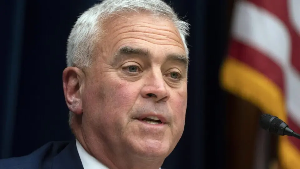 Brad Wenstrup, deputado republicano que representa o estado de Ohio nos EUA, presidiu a "CPI da Covid" do parlamento do país.