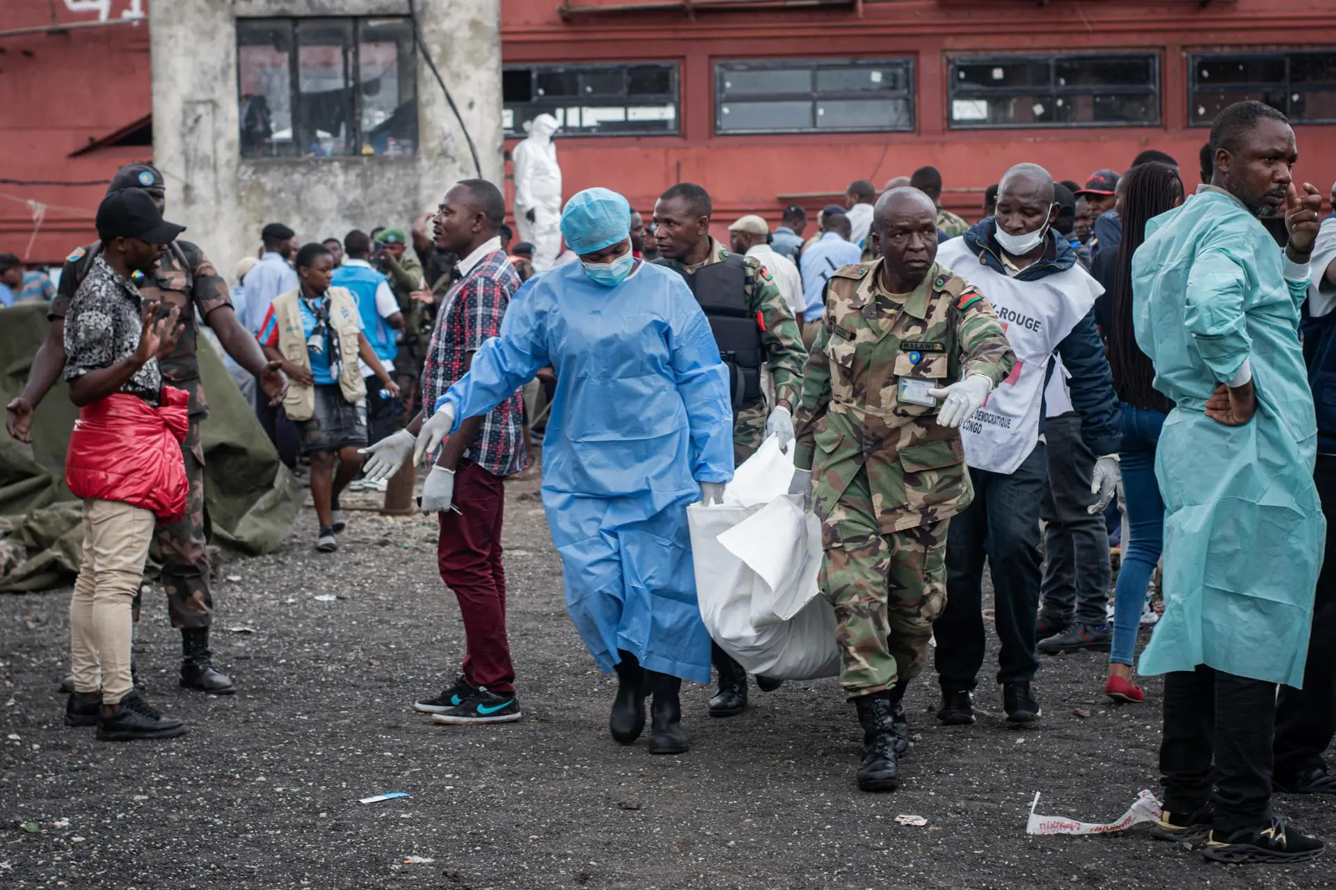 OMS investiga gripe misteriosa que já deixou mais de 70 pessoas mortas na República Democrática do Congo