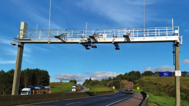 Com testes no Paraná, Brasil amplia uso de pedágios free flow