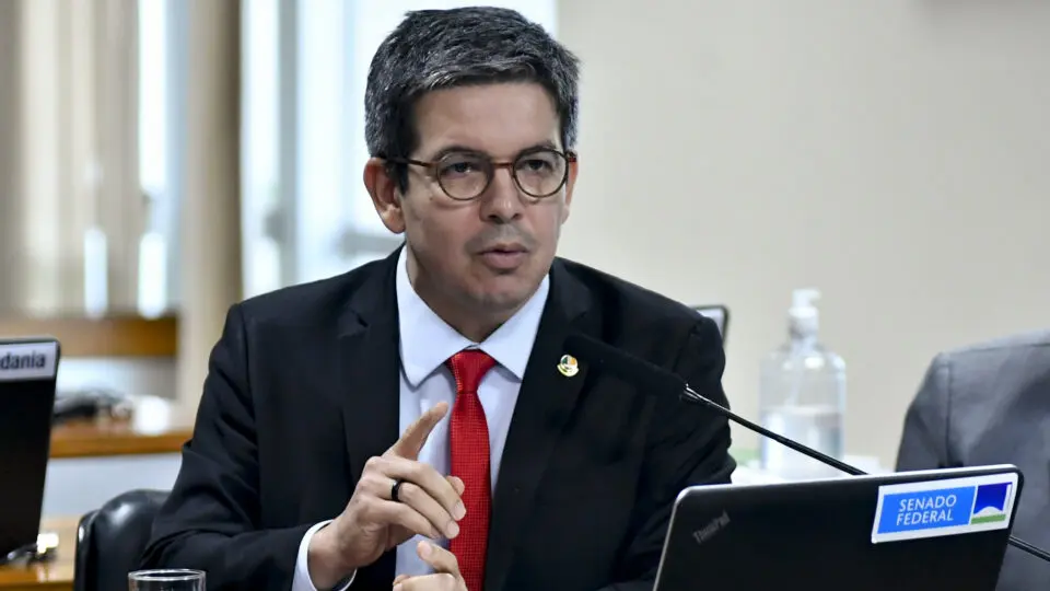 Governo vai liberar R$ 6,4 bilhões em emendas, diz líder