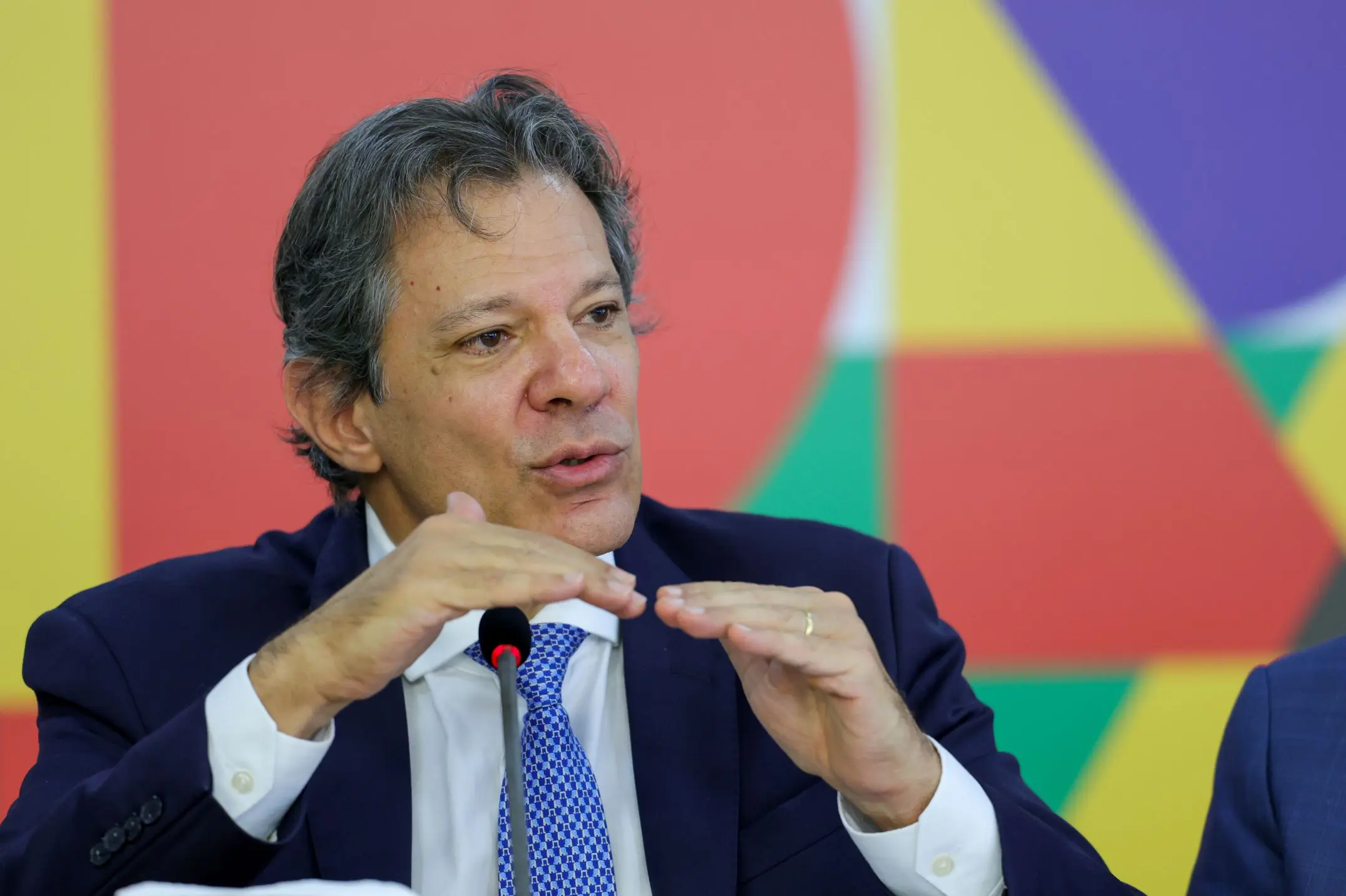 Haddad diz que aumento da Selic foi surpresa “por um lado”