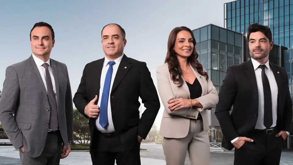 Da esquerda para a direita: André Ferreira, Jackson Batista, Raquel Mendes e Gastão Lima — proprietários de corretoras franqueadas Prudential